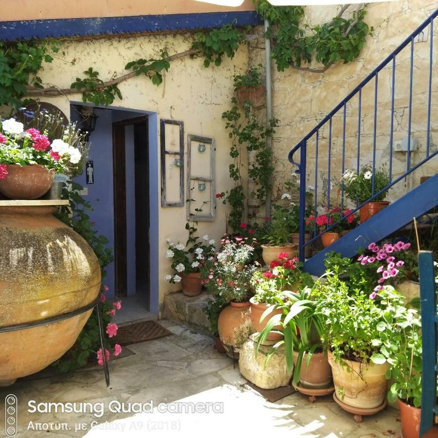 Ble Mavi - Studio For 2 (Adults Only) Όμοδος Εξωτερικό φωτογραφία